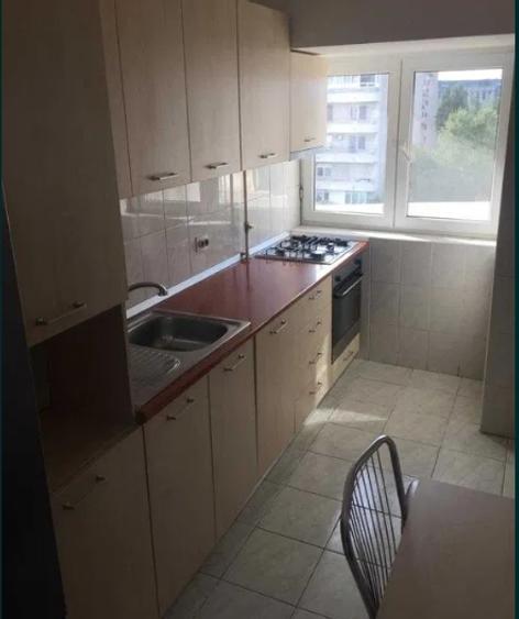 Nerva Traian metrou Timpuri Noi,bl.2000,DECOMANDAT,Amenajat,2 bai,3 balcoane. - 2