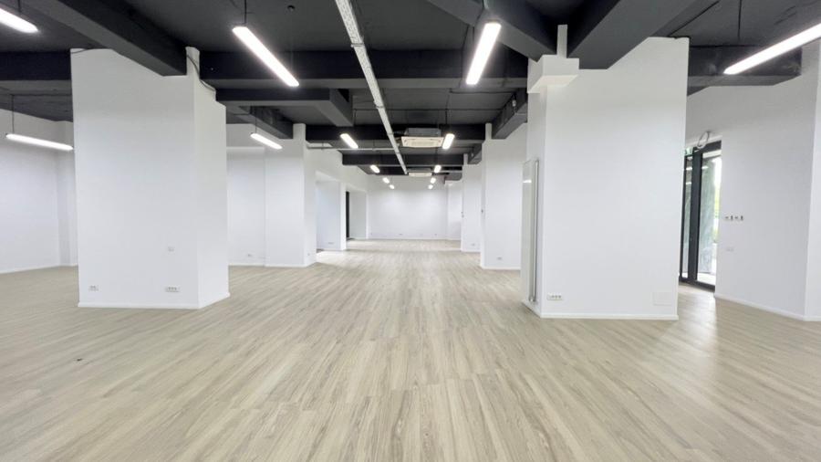 Vand spatiu comercial 270 mp, open space, vitrina mare, Iuliu Maniu - 3