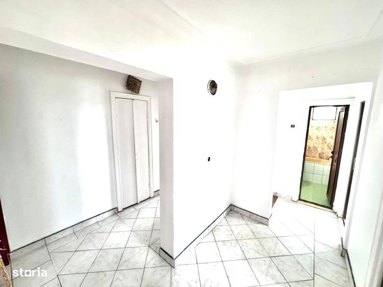 Apartament 3 camere decomandat turn Vedere panoramica spre Dunare - 11