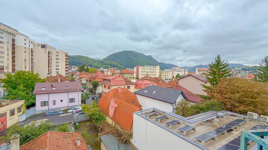 Apartament unic cu 7 camere, 3 balcoane, 3 bai, 2  parcari, 2 beciuri, Central - 1