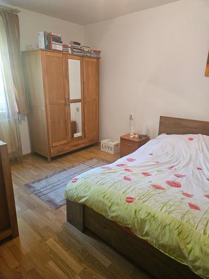 Vand apartament cu 3 camere,7 Noiembrie,parter din 4,balcon,mobilat si utilat. - 3