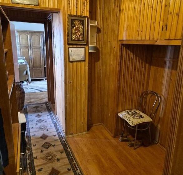 3 camere decomandat 66 mp + 2 balcoane, etaj 6/10, Parang 17, mobilat clasic - 9