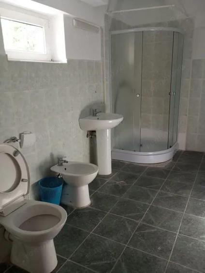 Pensiune de vanzare cu 15 camere cu baie proprie, suprafata utila 550 mp - 6