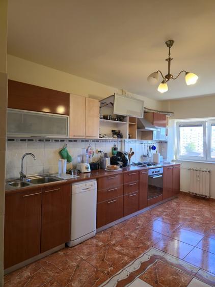 Vanzare Apartament cu 4 Camere Decomandat | 115 MP - Decebal - P-ta Muncii - 17