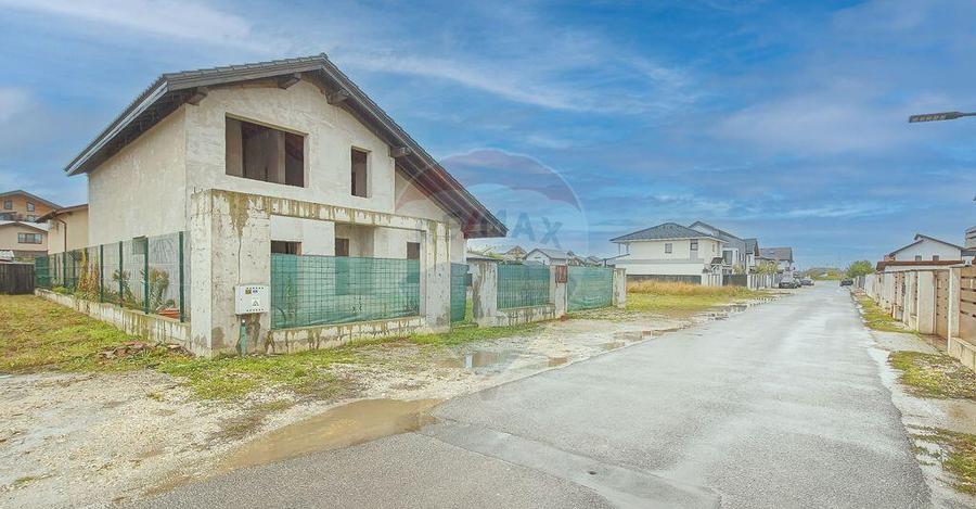 Casa spa?ioasa la gri, 4 camere, 3 bai, teren 500 mp ... - 1