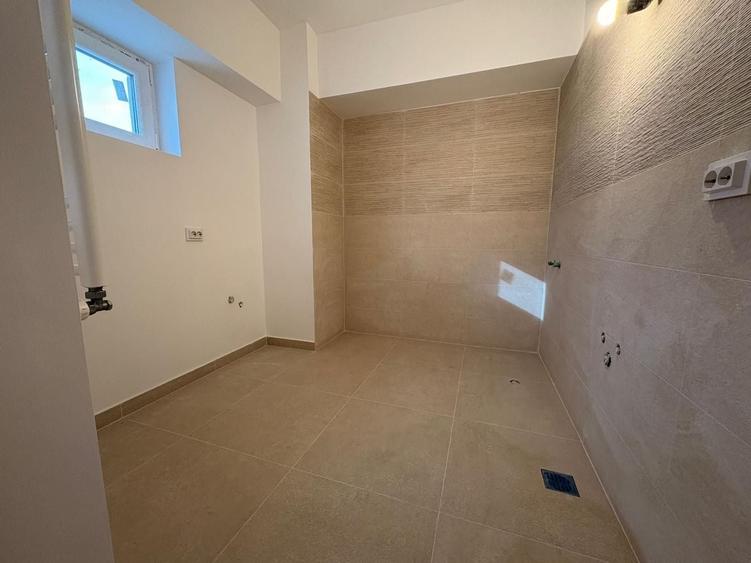 Ultracentral Unirii | 4 Camere Spațios cu Vedere la Parc | Bloc 1989 - 6