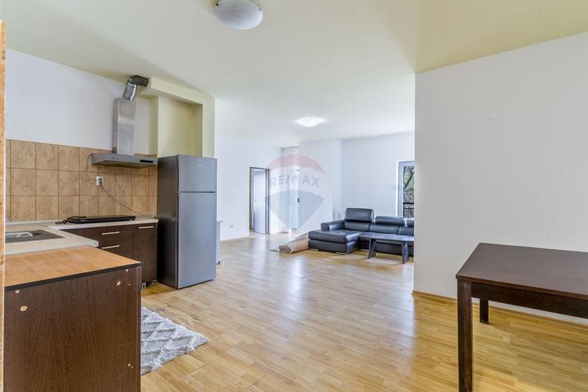 2 cam, 60mp, zona Rivus, bloc nou, et 1, comision 0 - 4