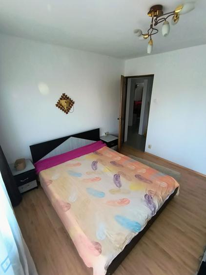 Vand apartament 3camere - 2