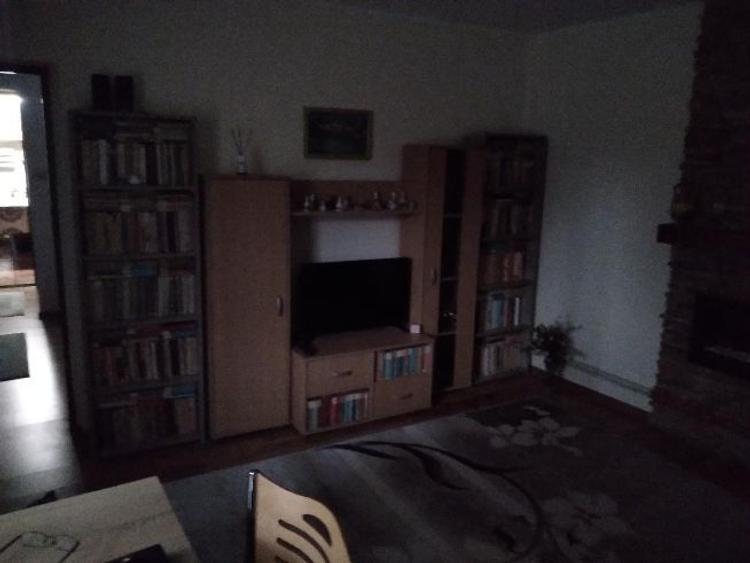 Vand casa proprietate in Mihaesti Valcea - 4