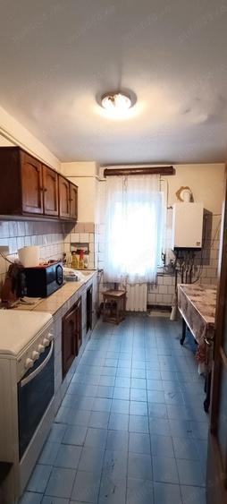 Apartament 3 camere, 2 bai, balcon + boxa Strada Republicii nr. 21 - 7