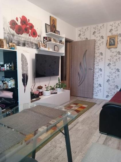 Apartament cu 2 camere, etajul 2/4, zona Tatarasi - 3