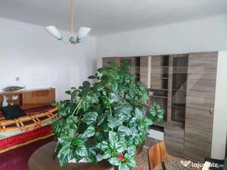 Casă cu 4 camere cu Teren 2190 Mp în Siret