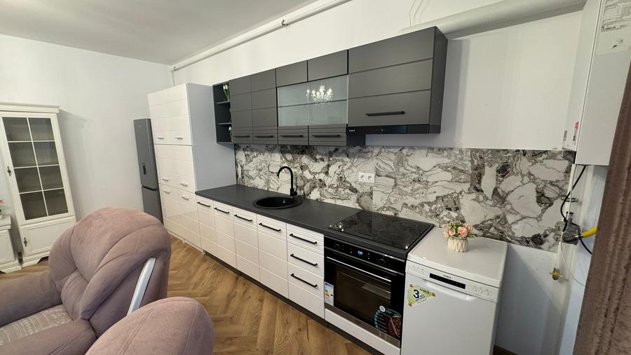 Apartament 3 camere - 2 bai - et. 1 - Lux - zona Centrala - Mall - 5