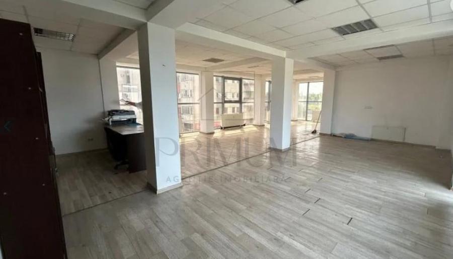 Spațiu comercial, de 160 mp, în Simion Bărnuțiu