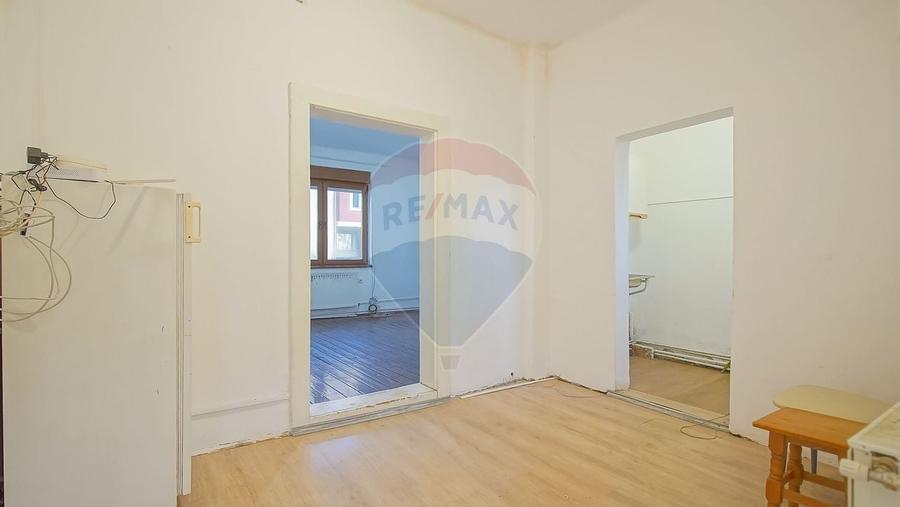 COMISION 0 Casa cu potential excelent, teren 446 mp, Strada Fanionului - 16