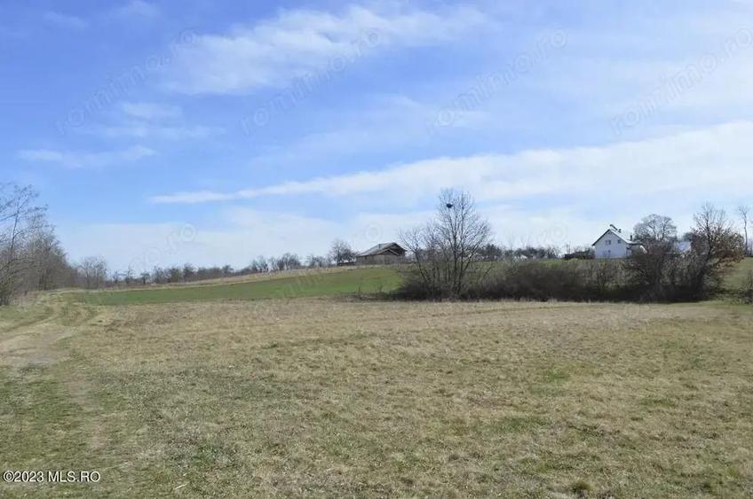 Suseni - Teren intravilan rezidential, suprafata 4000 mp - 6