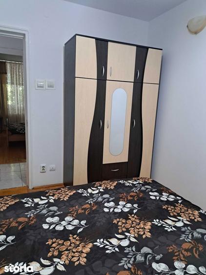Apartament cu 3 camere semidecomandat, mobilat în Drumul Taberei