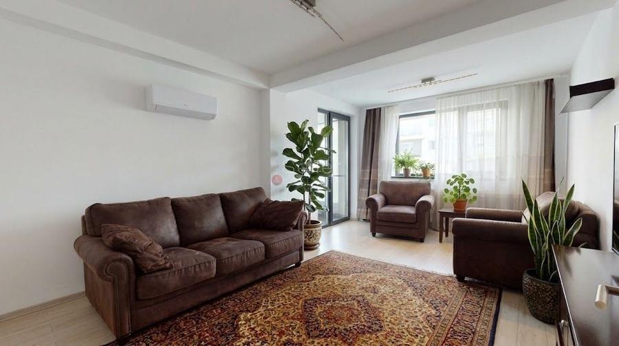Apartament cu 2 camere decomandat, mobilat în Tractorul