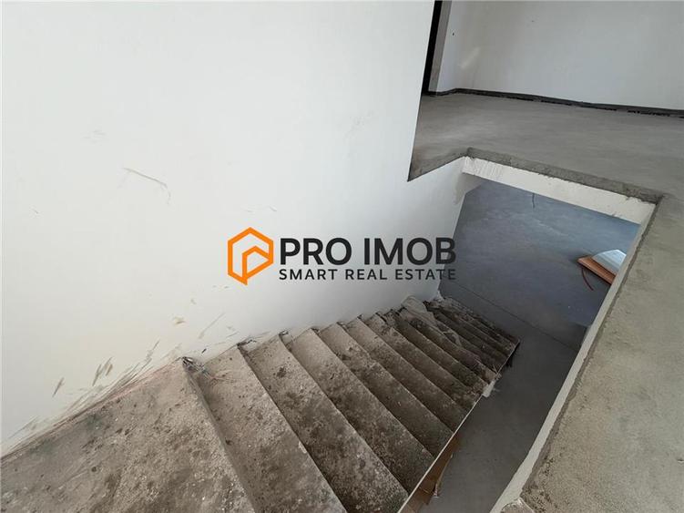 Casă individuală cu 6 camere cu Teren 376 Mp în Micro 14