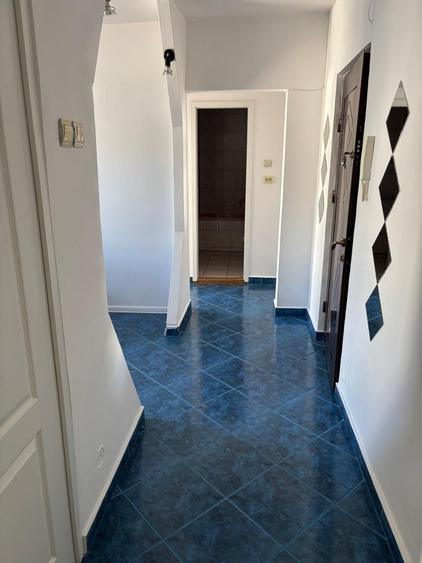 De vanzare apartament 2 camere,confort 1 - 3