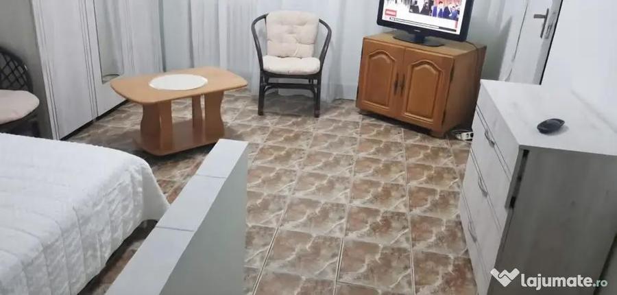 Garsonieră semidecomandată în Central