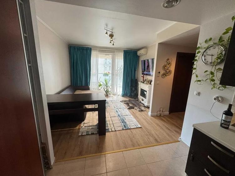 Apartament cu 2 camere semidecomandat în Colentina