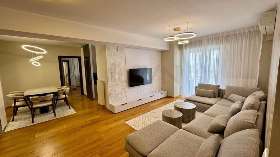 Apartament cu 3 camere semidecomandat, mobilat în Barbu Văcărescu