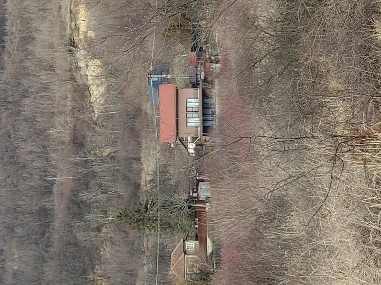 Casa cu teren cu acces la apa zona Podgoria - 1