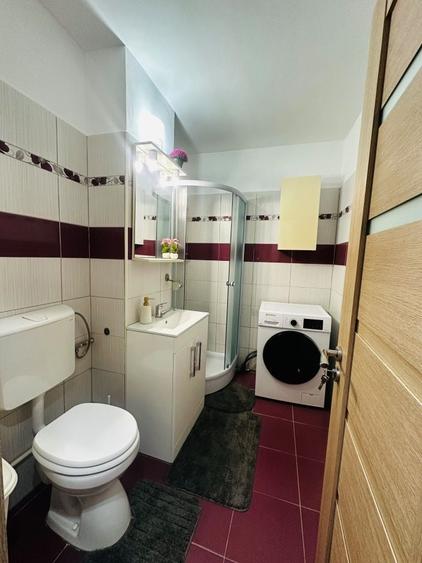 Apartament cu 2 camere decomandat în Ultracentral
