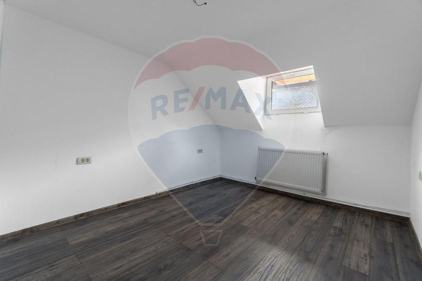 Apartament cu 7 camere decomandat în Ultracentral