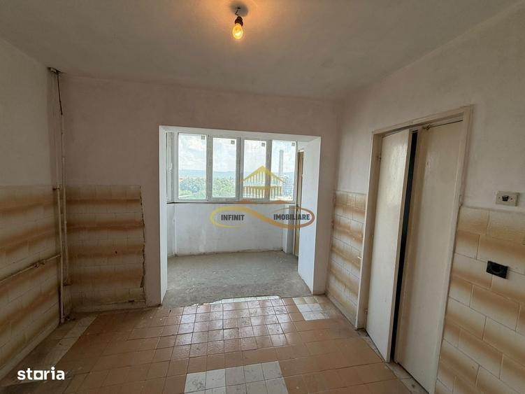 Apartament cu 3 camere decomandat în Narcisa