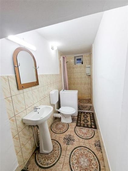 Casă cu 3 camere cu Teren 750 Mp în Bicaci
