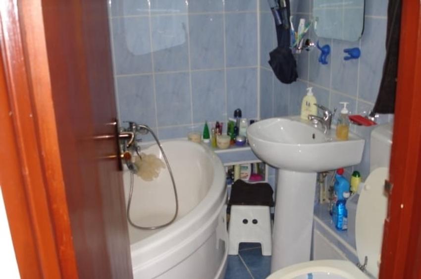 Apartament cu 2 camere semidecomandat în Dristor