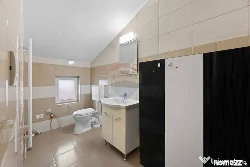 Spațiu comercial, de 130 mp, în Intim