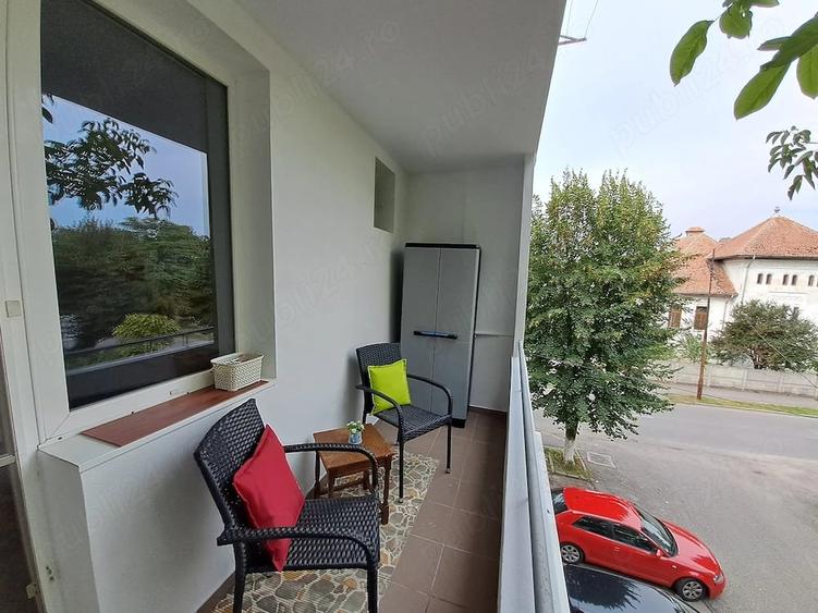 Apartament cu 2 camere semidecomandat în Ultracentral