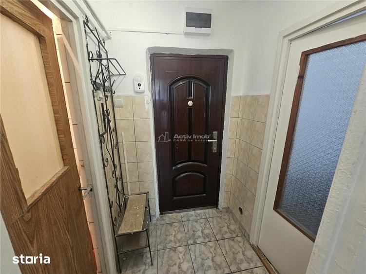 Garsonieră decomandată în Calea Caransebeșului