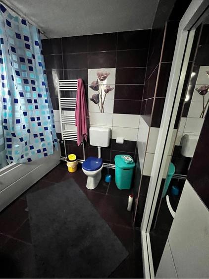 Casă cu 3 camere cu Teren 1285 Mp în Central