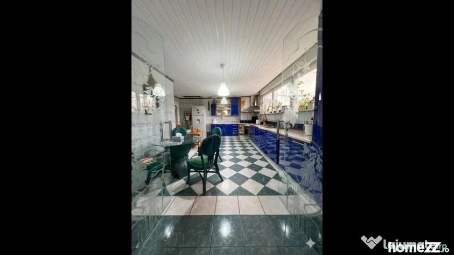 Casă cu 7 camere cu Teren 1900 Mp în Dămăroaia