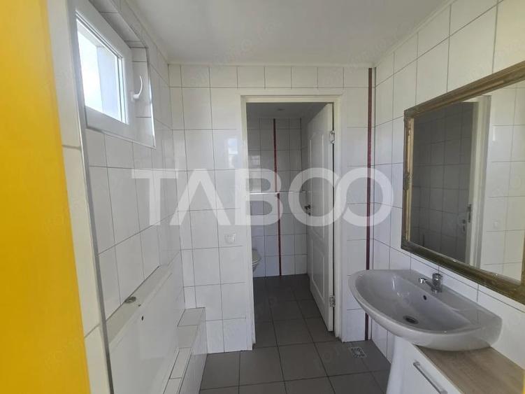 Spațiu comercial, de 60 mp, în Central