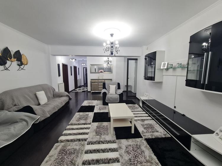 Apartament cu 4 camere decomandat în Herăstrău