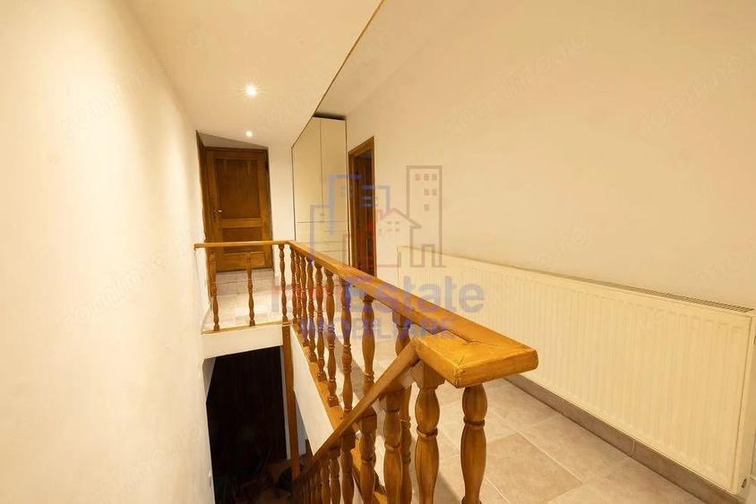 Apartament cu 4 camere decomandat în Filiași