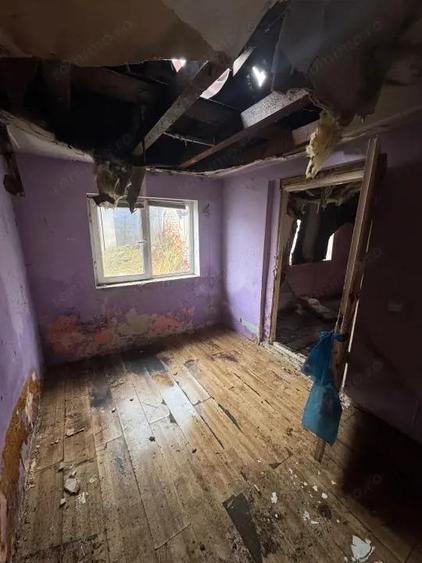 Casa 116 mp, teren 243 mp, anexa 37 mp, zona Grivitei - 11