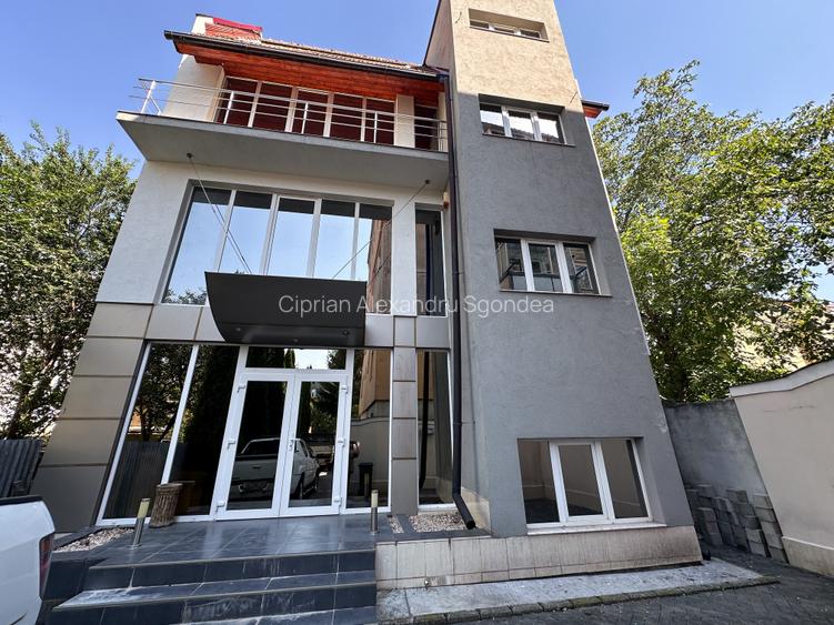 Birou, 348 mp în Florilor Birou, 348 mp în Florilor