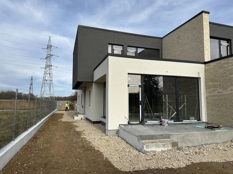 Casa 4 Camere Cartierul Stupini - 3