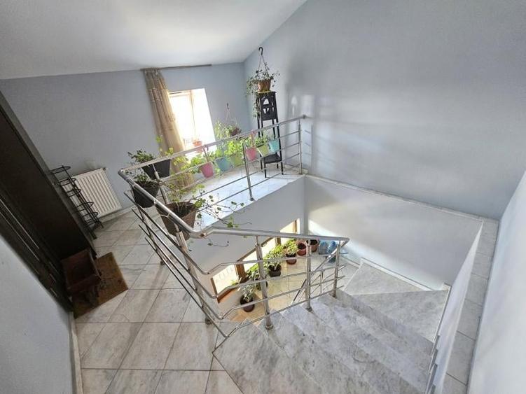 Rosu Bacriului 526mp Construiti P+2+M Constructie 2011 Garaj Facilitati - 11