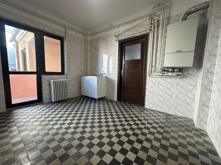 Apartament 4 camere Mihalache 1 Mai Victoriei - 17