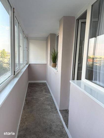 Apartament cu 3 camere semidecomandat în Tei