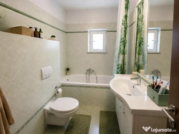 Apartament cu 4 camere decomandat în Ultracentral
