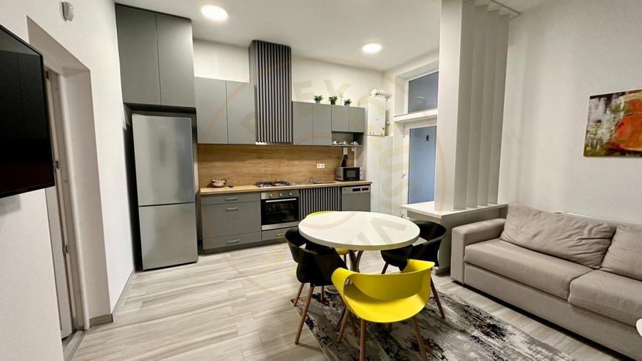 De Inchiriat Apartament  Semicentral - 2