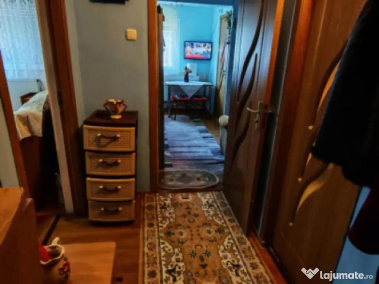 - Apartament 1 camera decomandat, zona Dorobantilor, etaj 3/ - 5